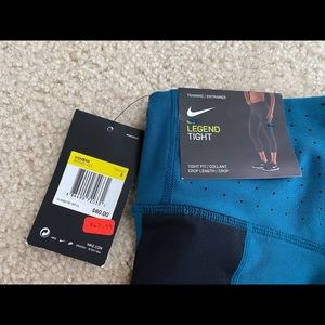 Nike Dri-Fit crop leggings